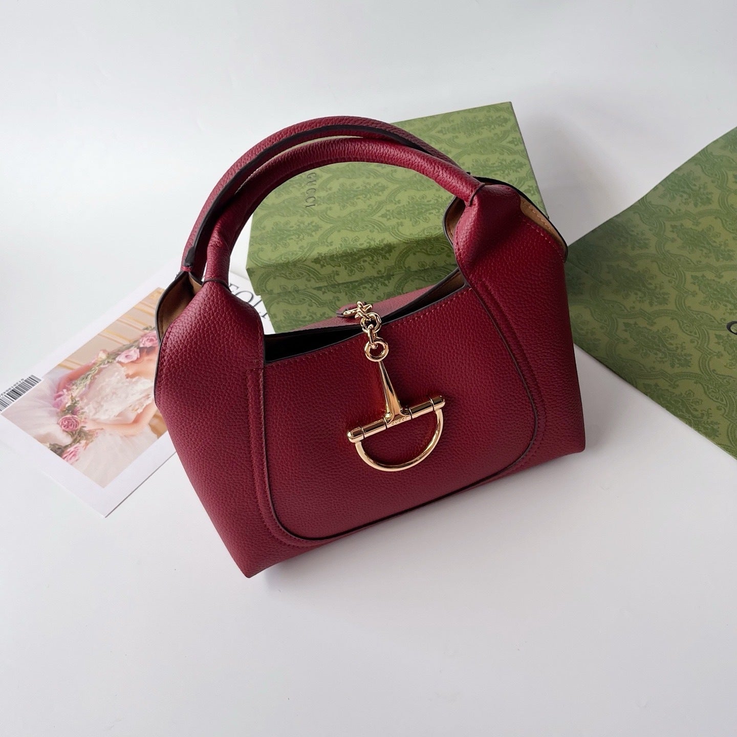 Softbit Maxi Shoulder Bag :  Medium
