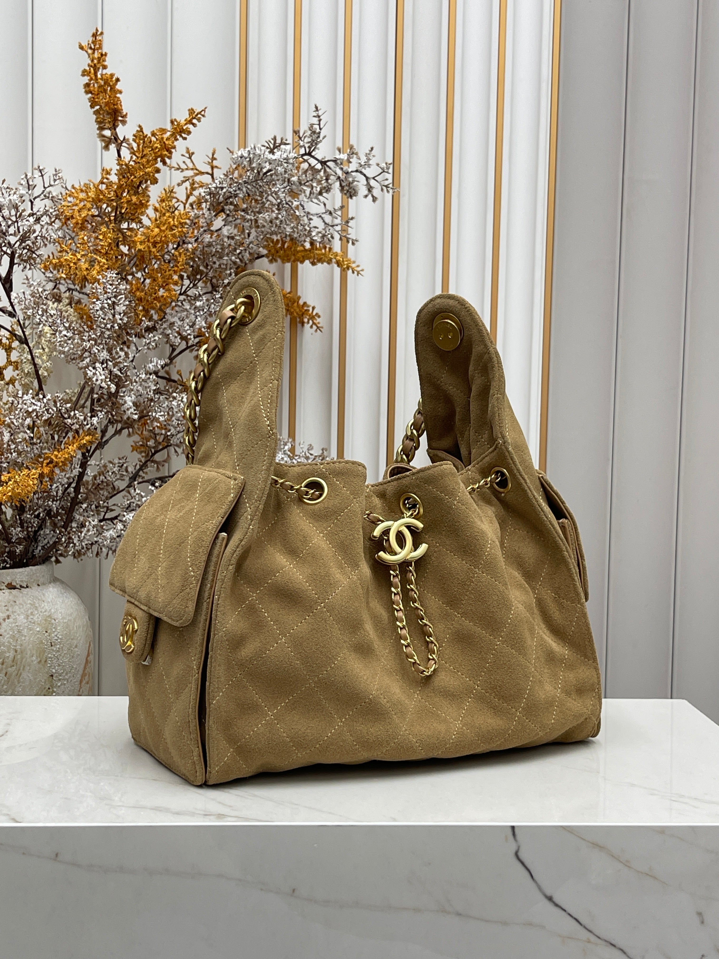 Small Hobo Shoulder Bag – Fine Grain Textured Leather, 26×30cm