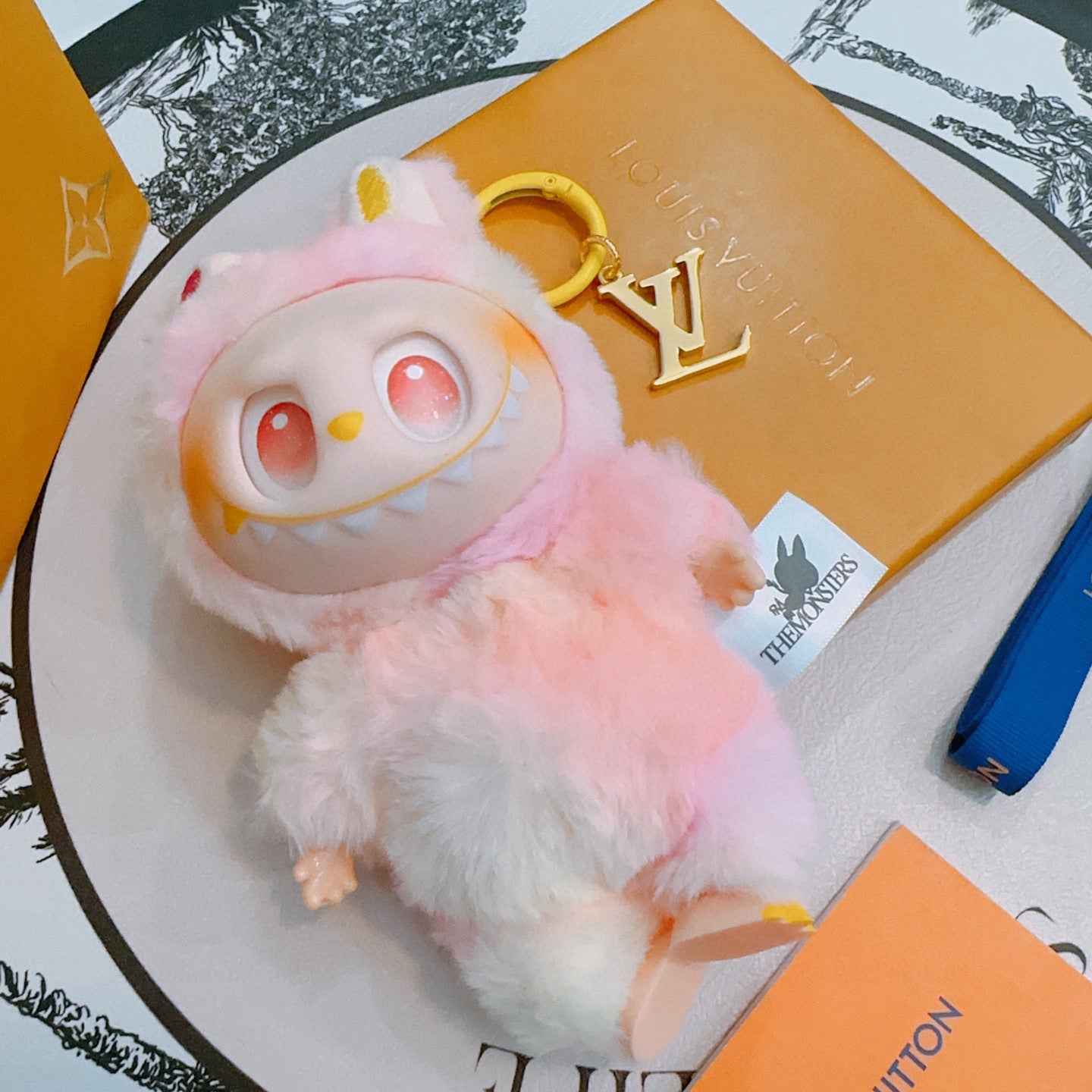 LABBU Lucky Collectible Doll – Version 3.0