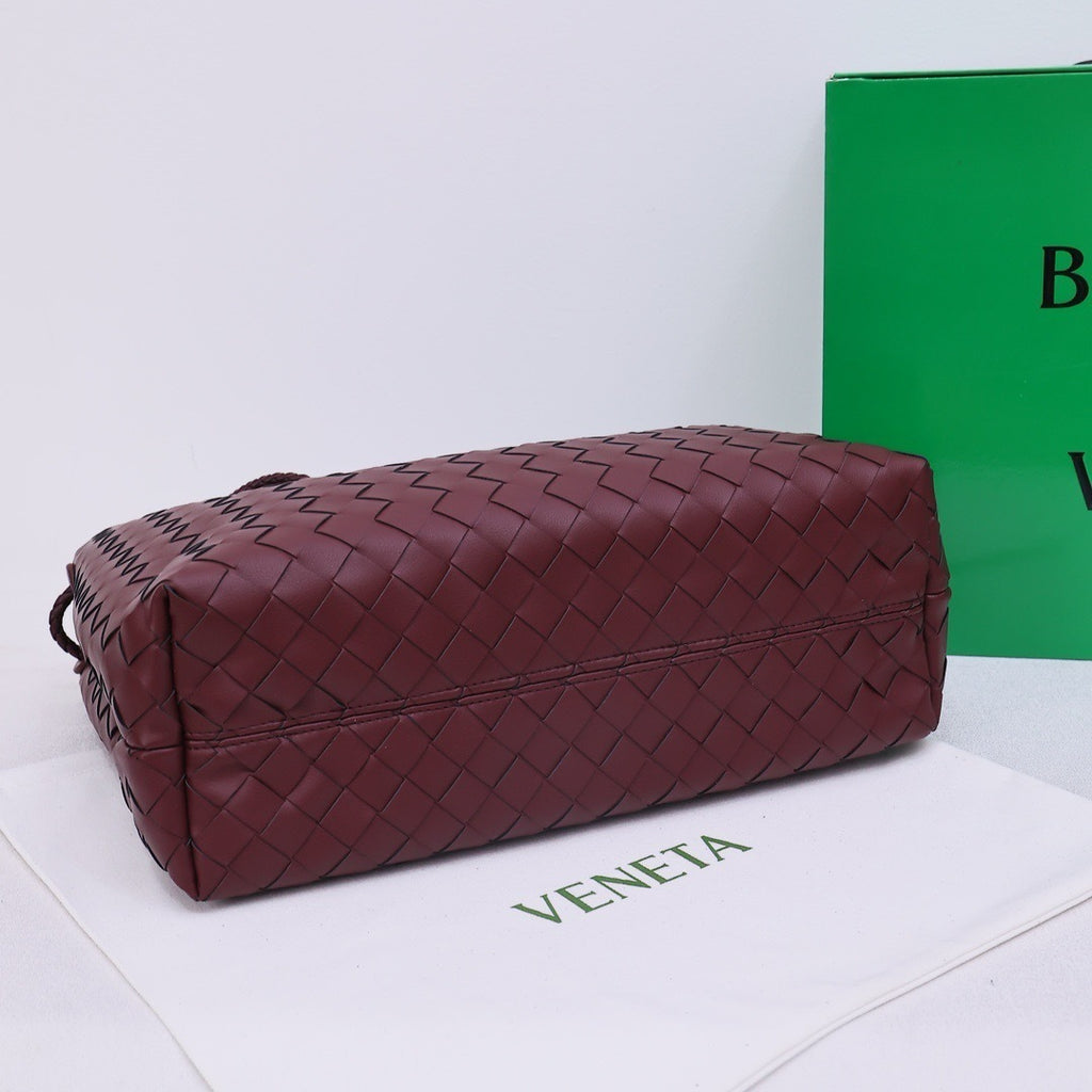 B*V | 23 New Andiamo Handbag