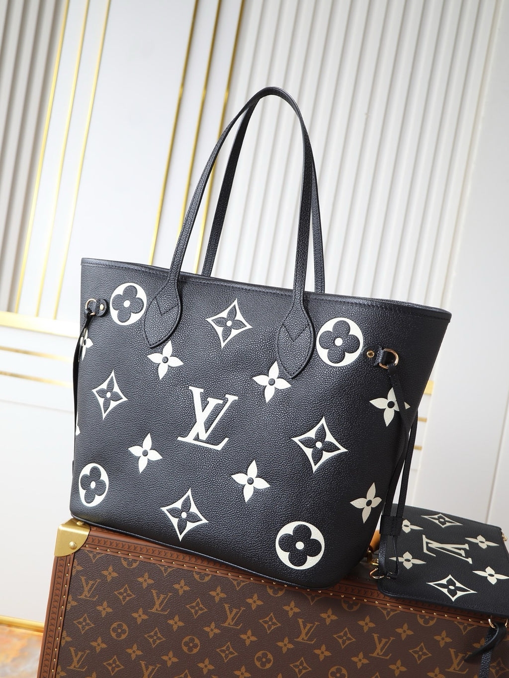 Neverfull Medium Handbag – Premium Monogram Empreinte Leather