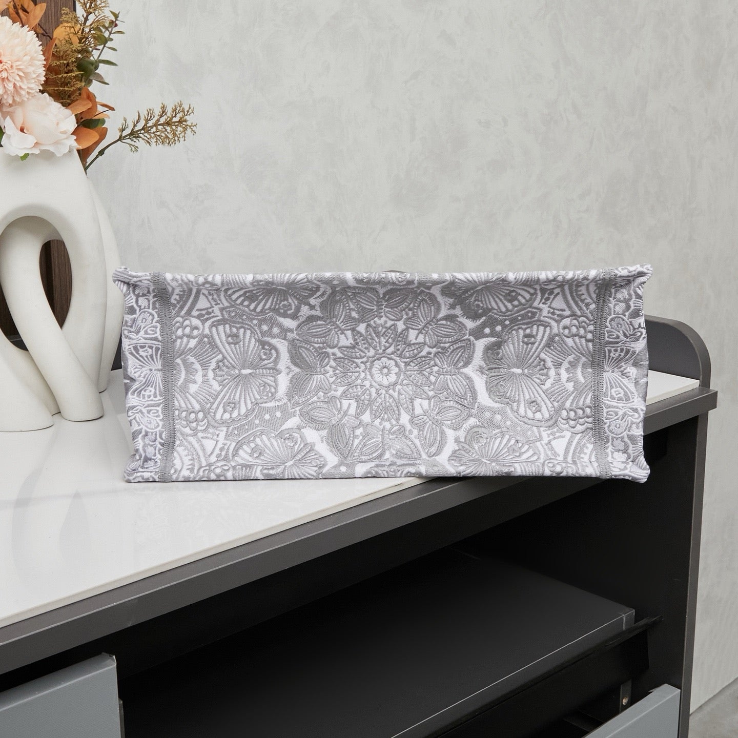 D Book Tote ( Gray Butterfly )