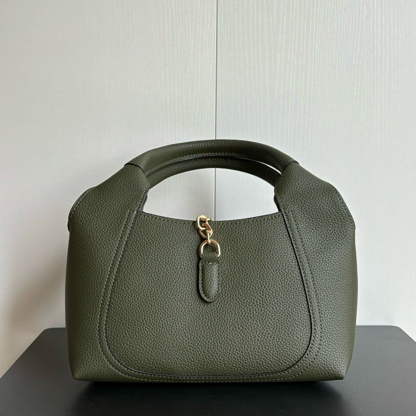 Softbit Maxi Shoulder Bag :  Medium