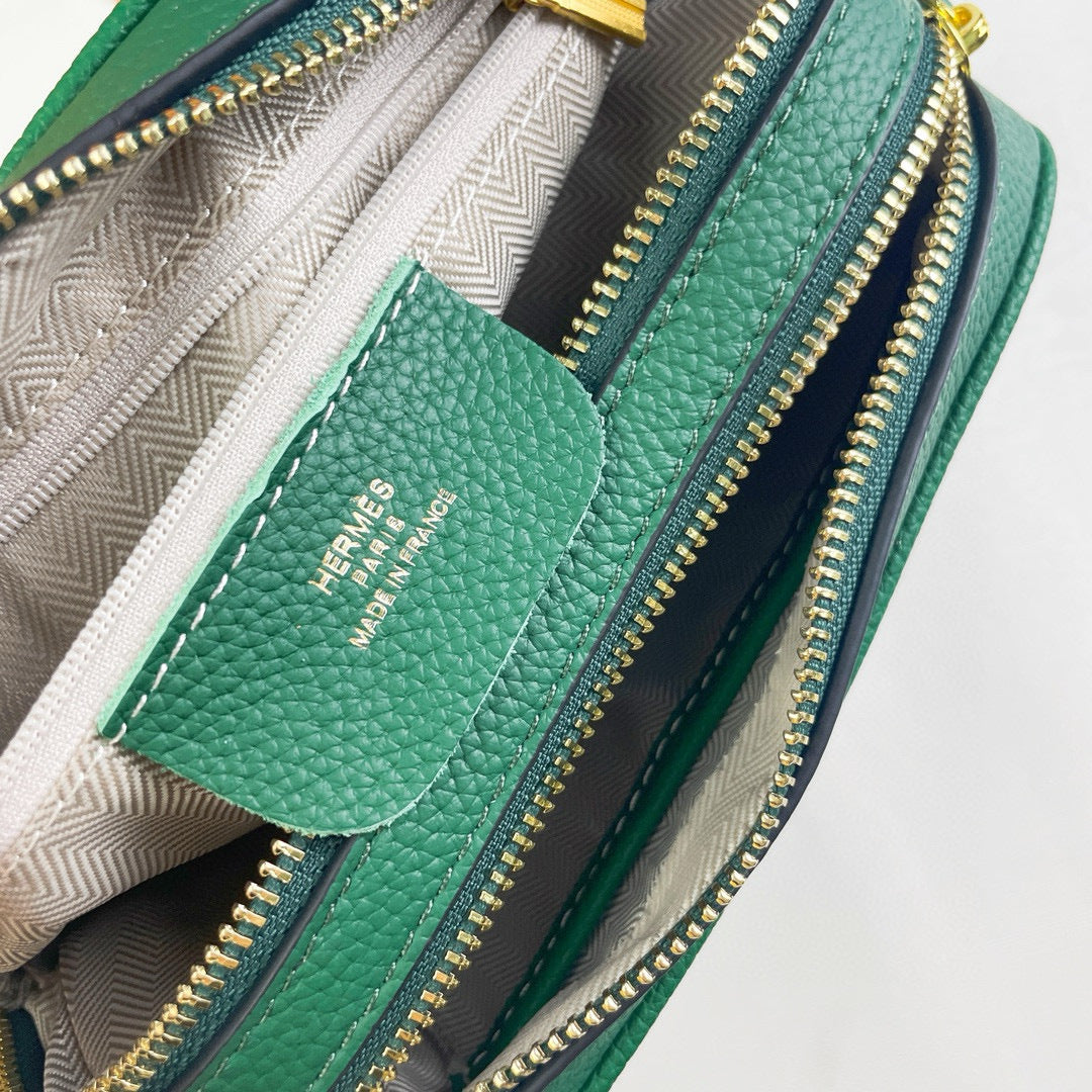 Full-Leather Camera Bag | Adjustable & Detachable Strap