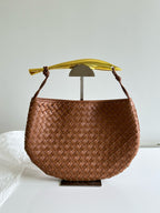 Winter New Arrival | Sardine Metal Handle Clutch