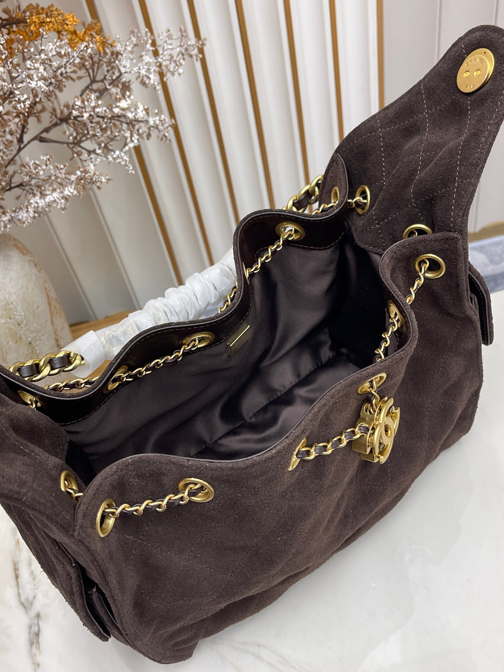 Small Hobo Shoulder Bag – Fine Grain Textured Leather, 26×30cm