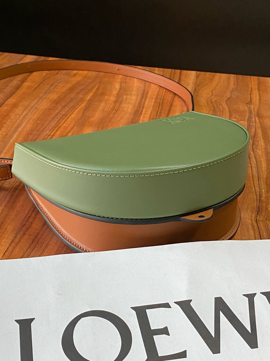 Compact Two-Tone Leather Shoulder Bag – Adjustable Strap, 17.8cm