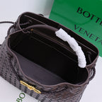 B*V | 23 New Andiamo Handbag