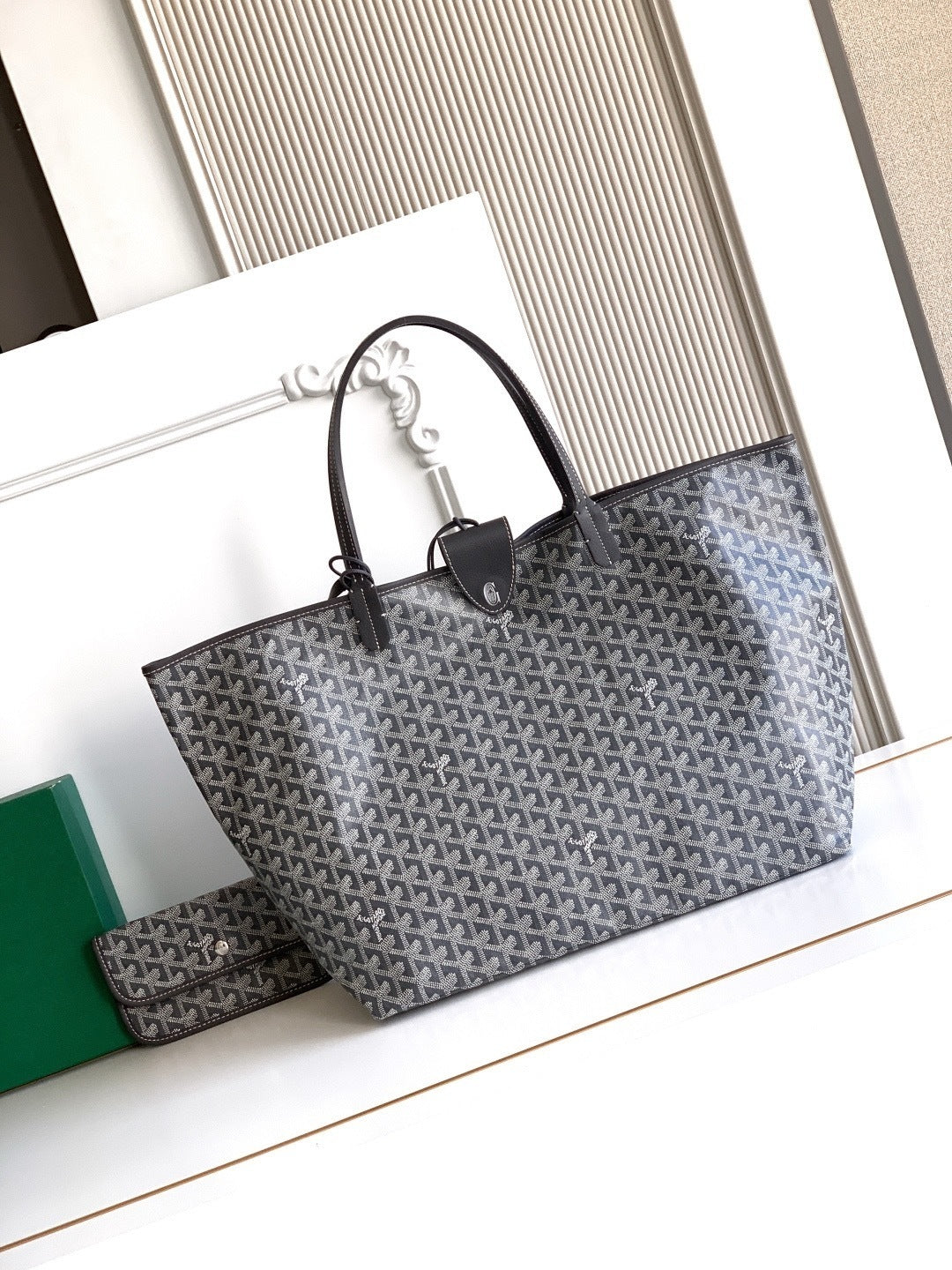 Large Capacity Designer Tote Bag – (Premium Quality )
