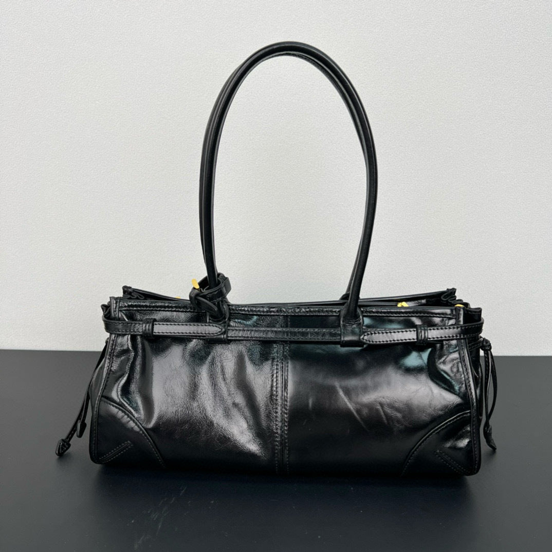 Vintage-Style Oil Wax Leather Tote Bag