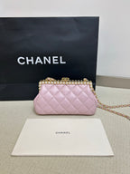 Pearl Evening Bag – Miniature Work of Art