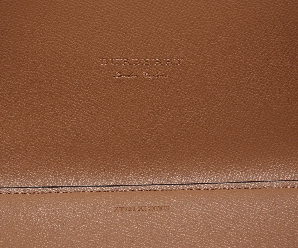Reversible Tote Bag – Dual-Style Design