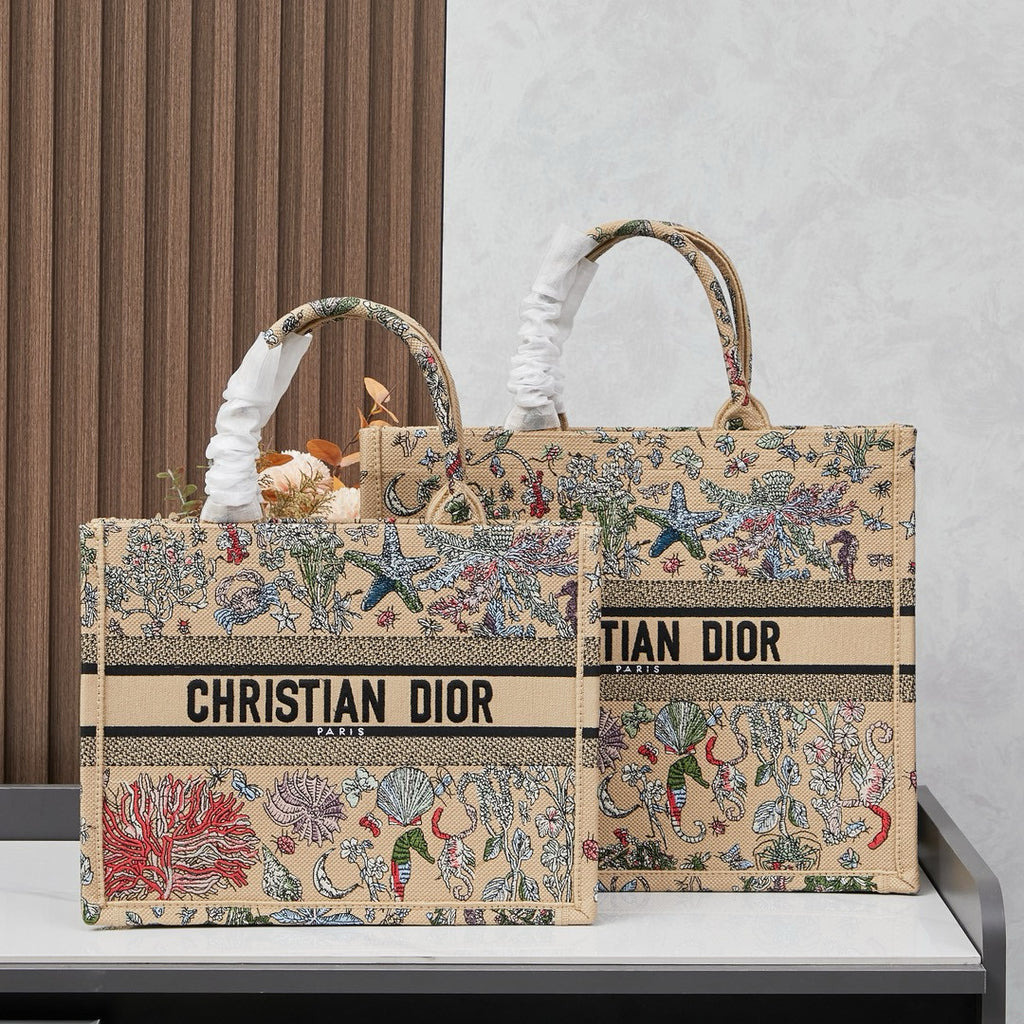 D Book Tote ( Apricot Ocean World )