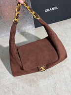 Oversized Suede Hobo Shoulder Bag with Chunky Chain – Autumn/Winter Style