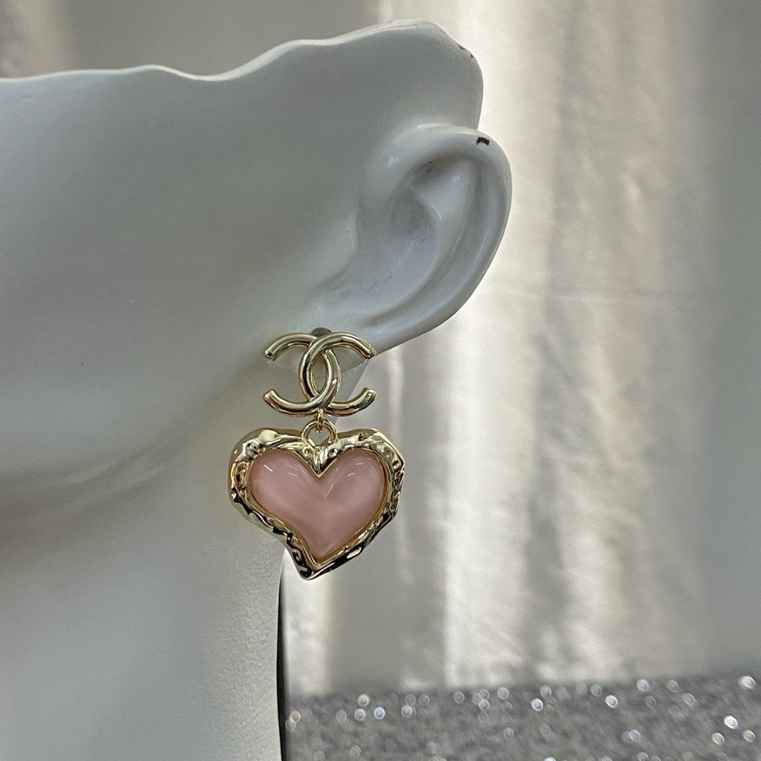 Glass Gemstone Heart Earrings – Pastel Elegance