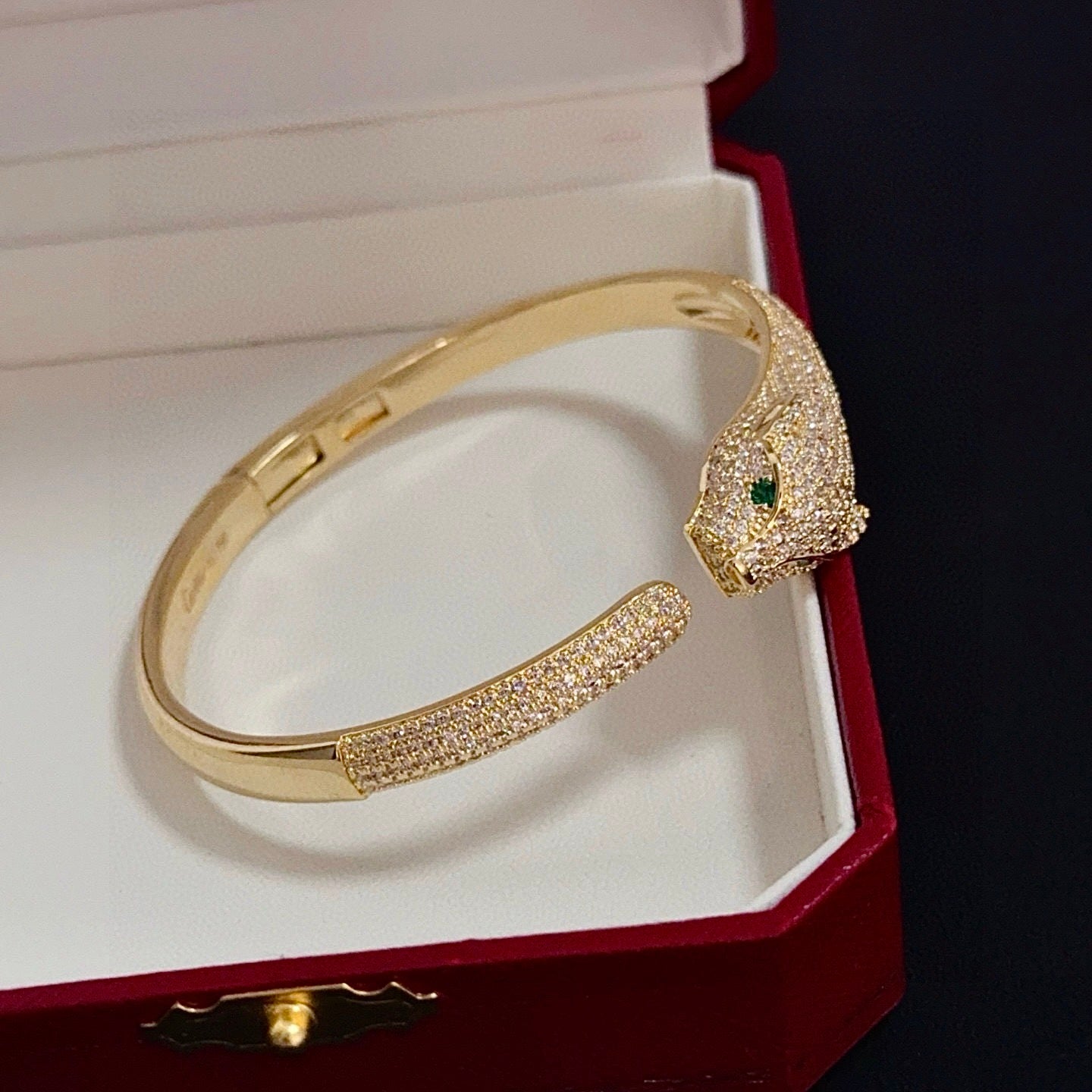 Elegant Panther Head-Inspired Diamond Bangle