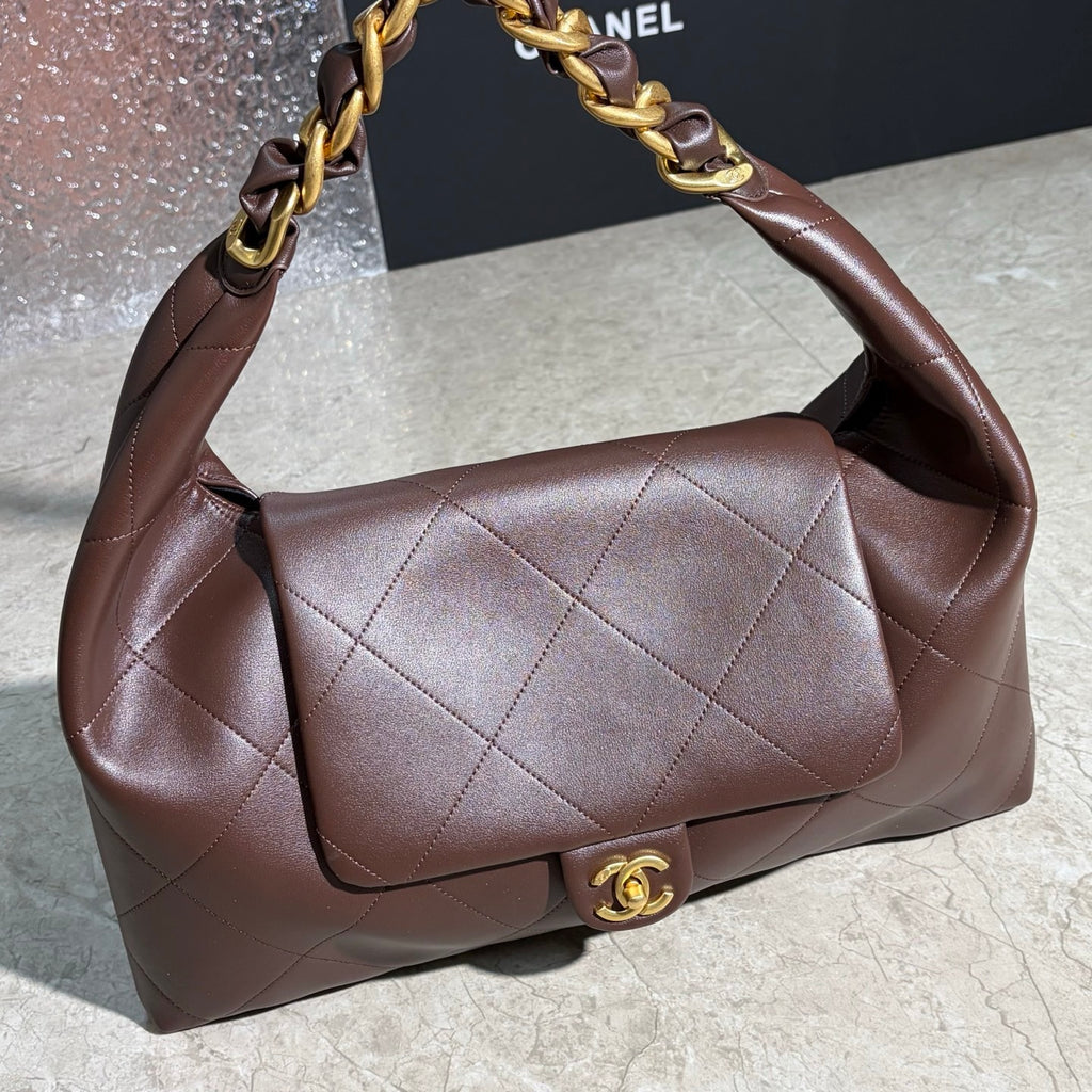 Oversized Soft Leather Hobo Shoulder Bag with Chunky Chain – 43cm
