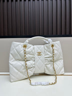 Large Bow-Detail Quilted Leather Shoulder Bag – Soft Padded Finish