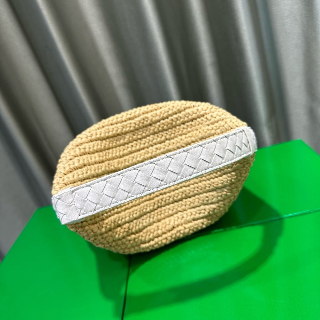 Mini “Leaf Weave” Shoulder Bag