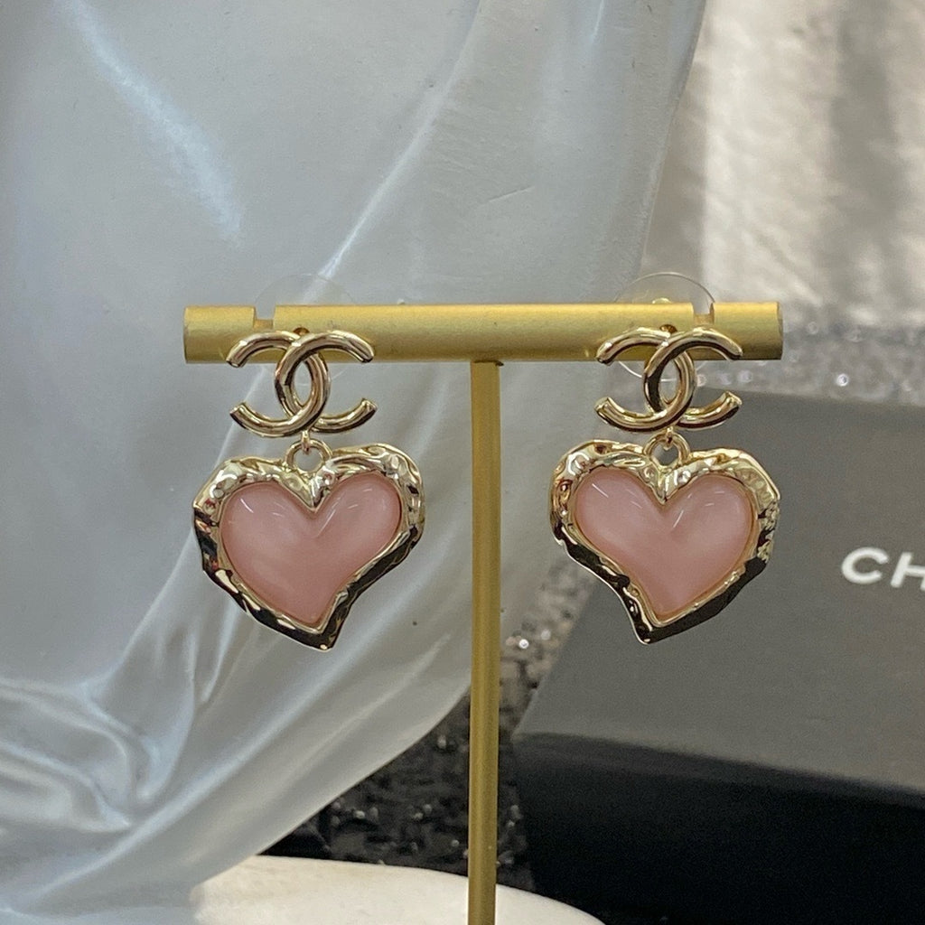 Glass Gemstone Heart Earrings – Pastel Elegance