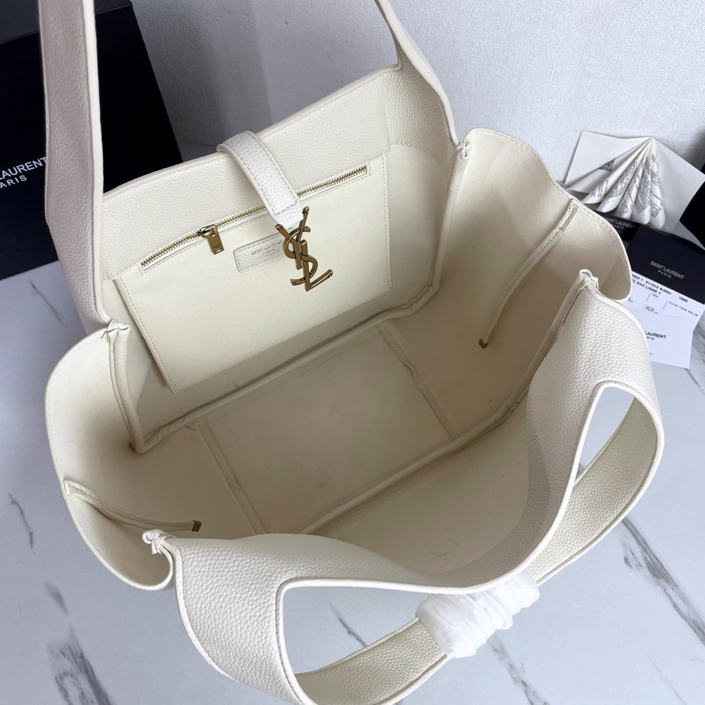 BEA High-Quality Leather Hobo Bag