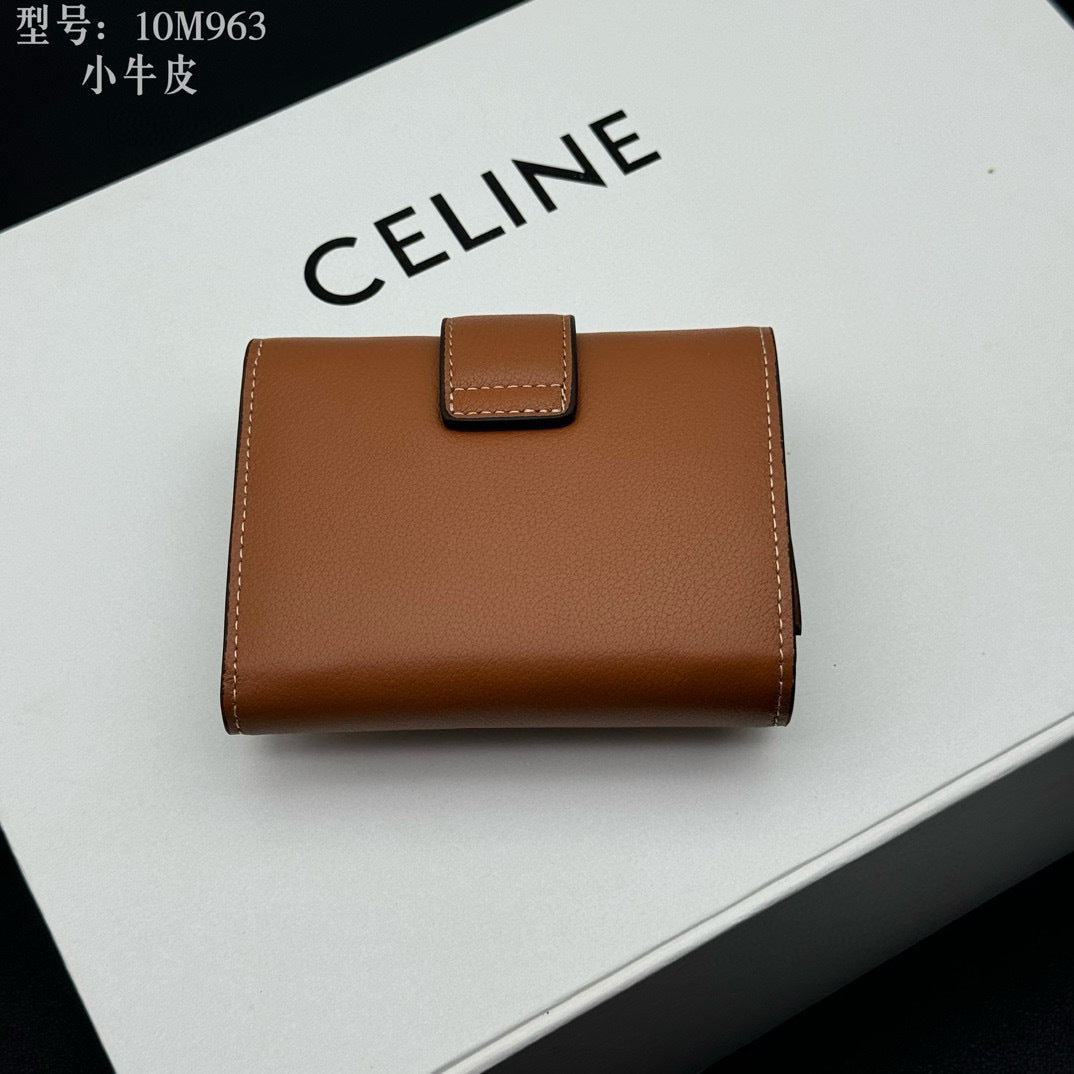 Triomphe-Style Three-Fold Leather Wallet with Metal Hardware – Premium Quality