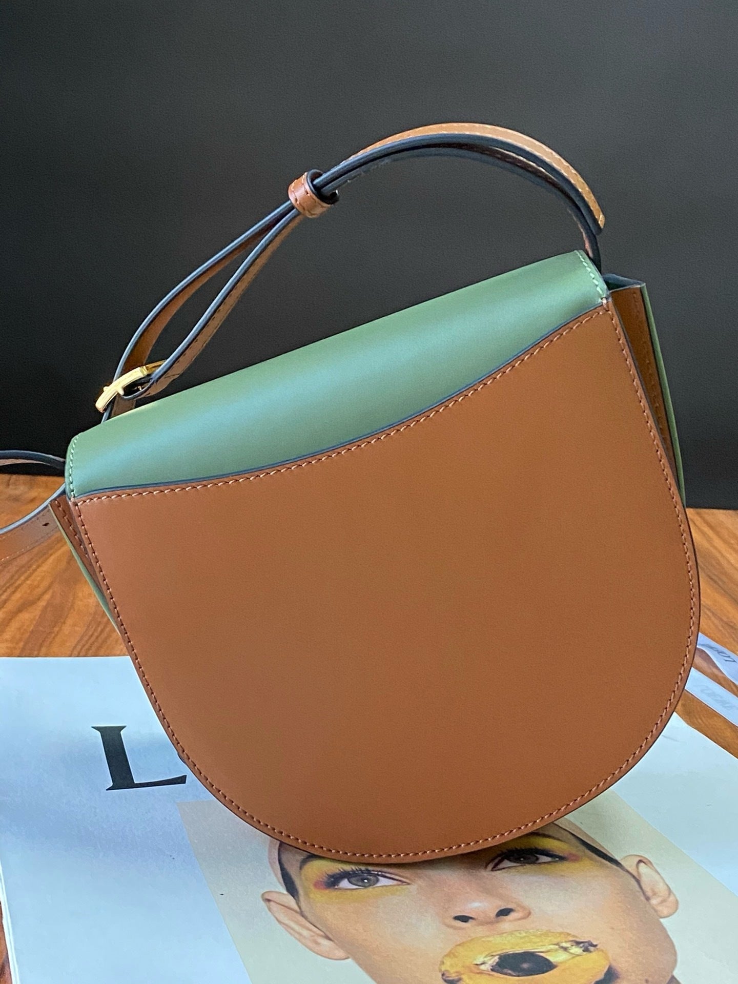 Compact Two-Tone Leather Shoulder Bag – Adjustable Strap, 17.8cm