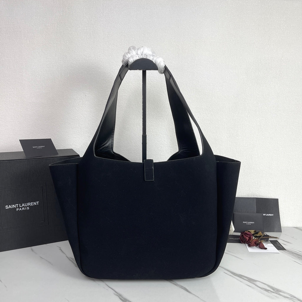 BEA High-Quality Leather Hobo Bag