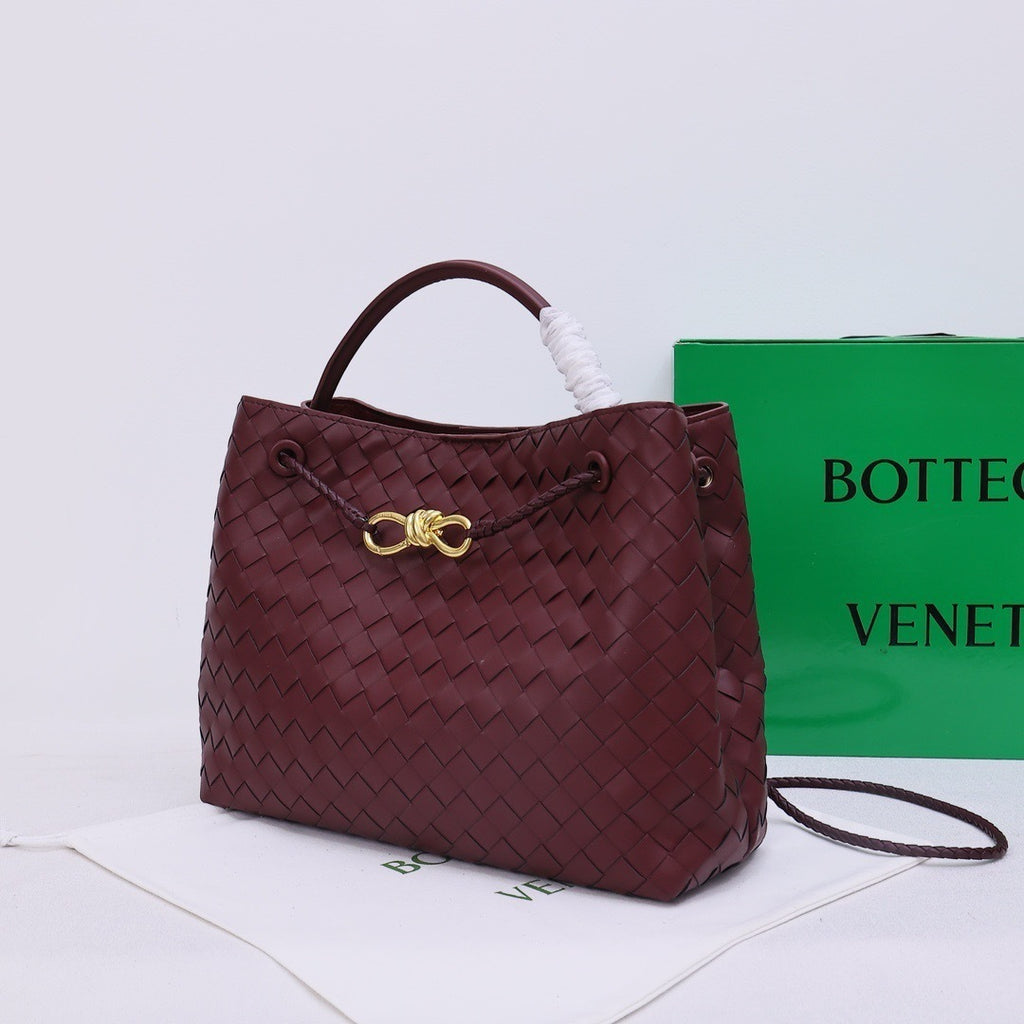 B*V | 23 New Andiamo Handbag