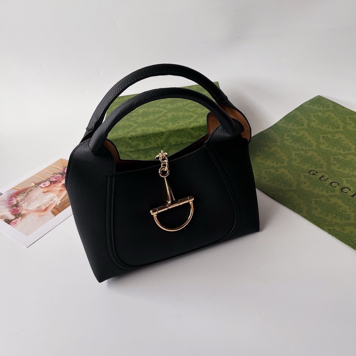 Softbit Maxi Shoulder Bag :  Medium
