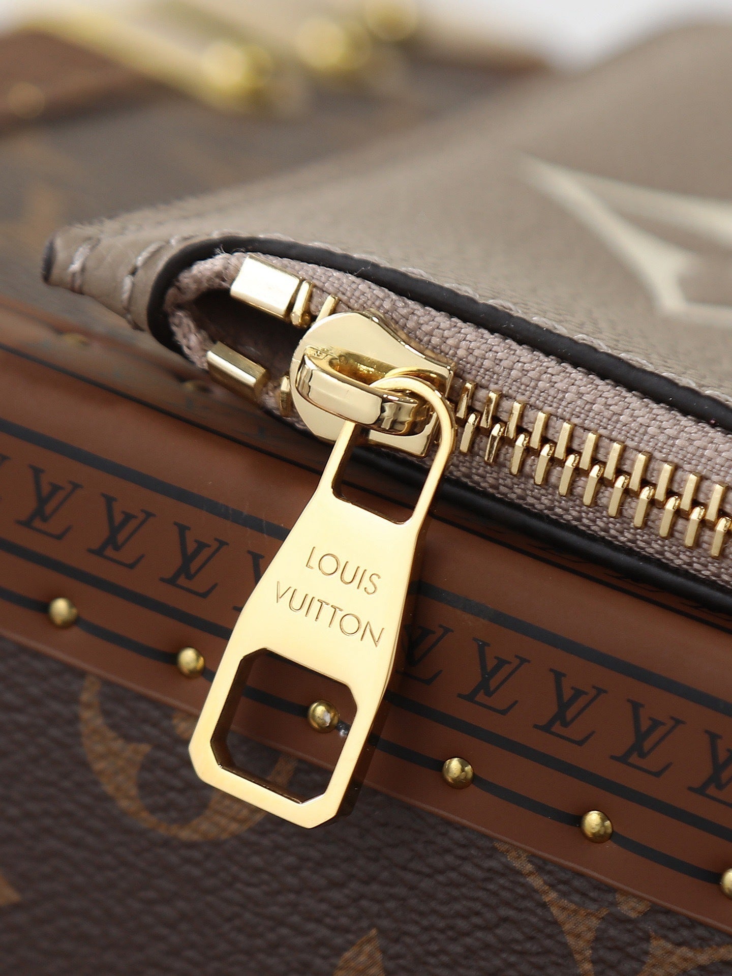 Neverfull Medium Handbag – Premium Monogram Empreinte Leather