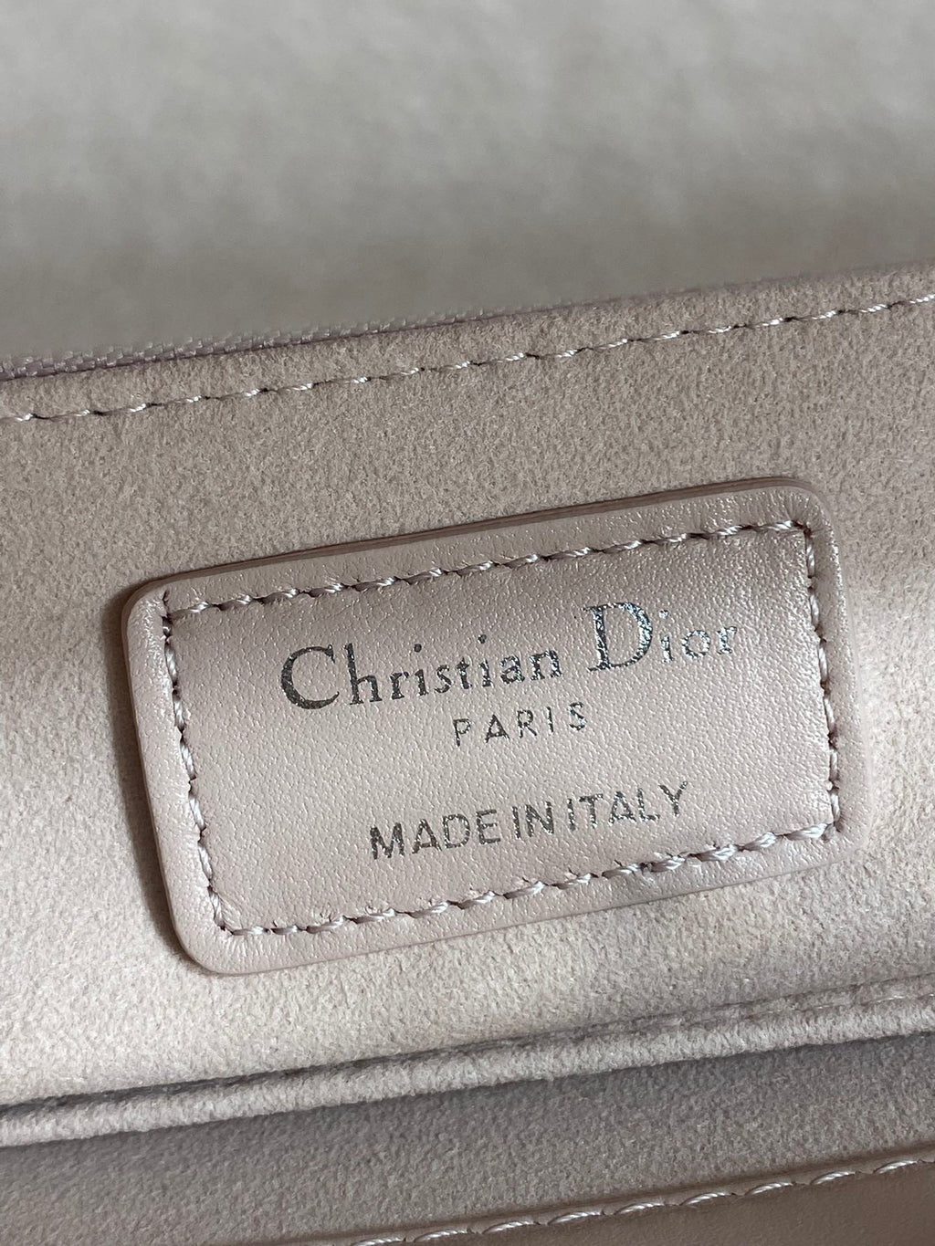 Classic Bow Top Handle Bag 🎀- Premium Quality