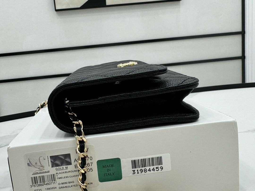 Classic Quilted Wallet-On-Chain · Premium Edition