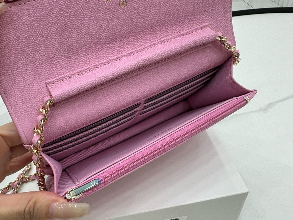 Classic Quilted Wallet-On-Chain · Premium Edition