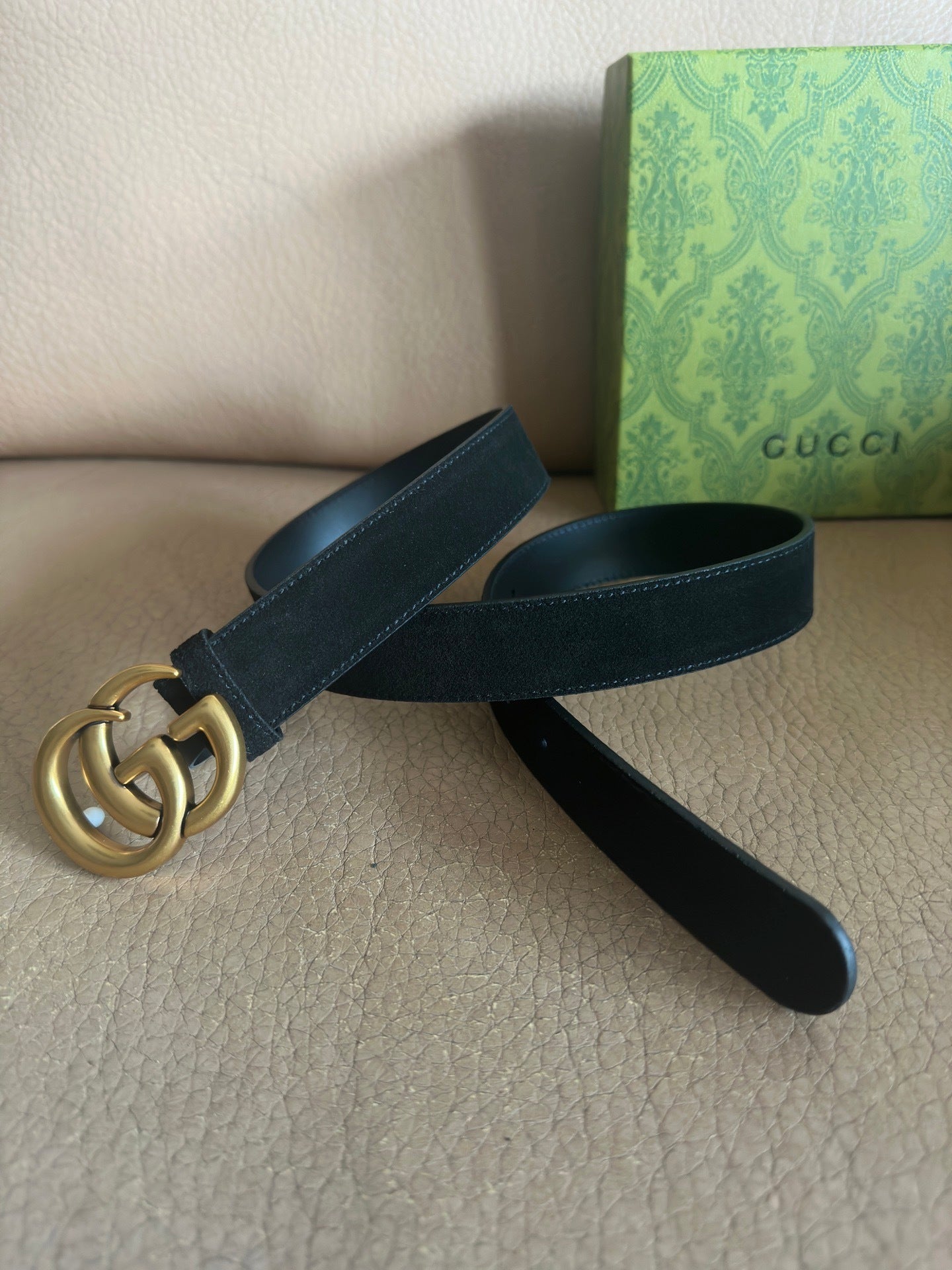 Suede-Finish Leather Belt — Retro Metal Buckle