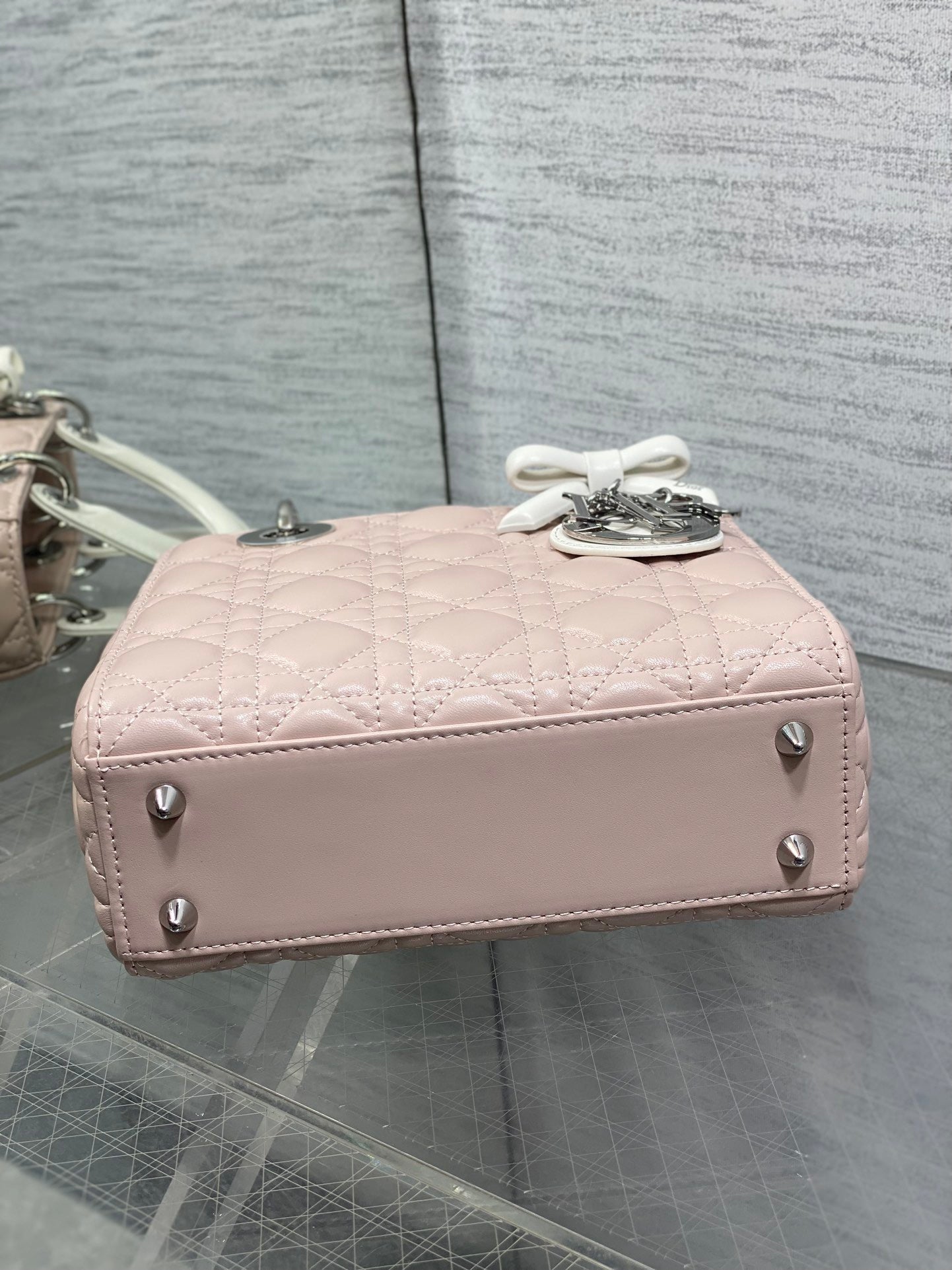 Classic Bow Top Handle Bag 🎀- Premium Quality