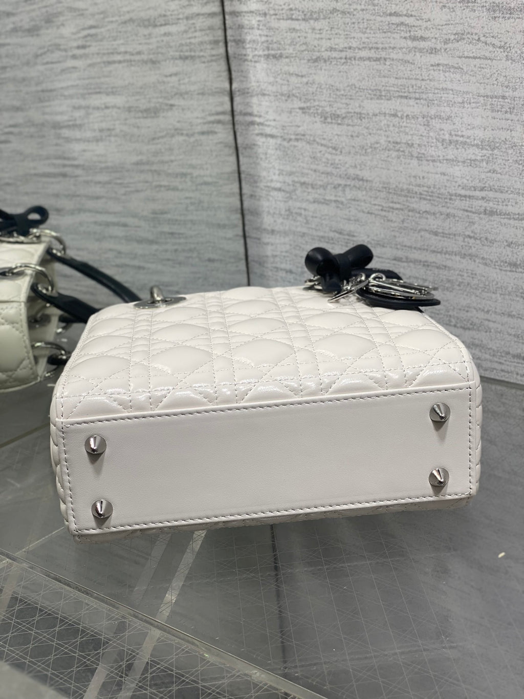 Classic Bow Top Handle Bag 🎀- Premium Quality