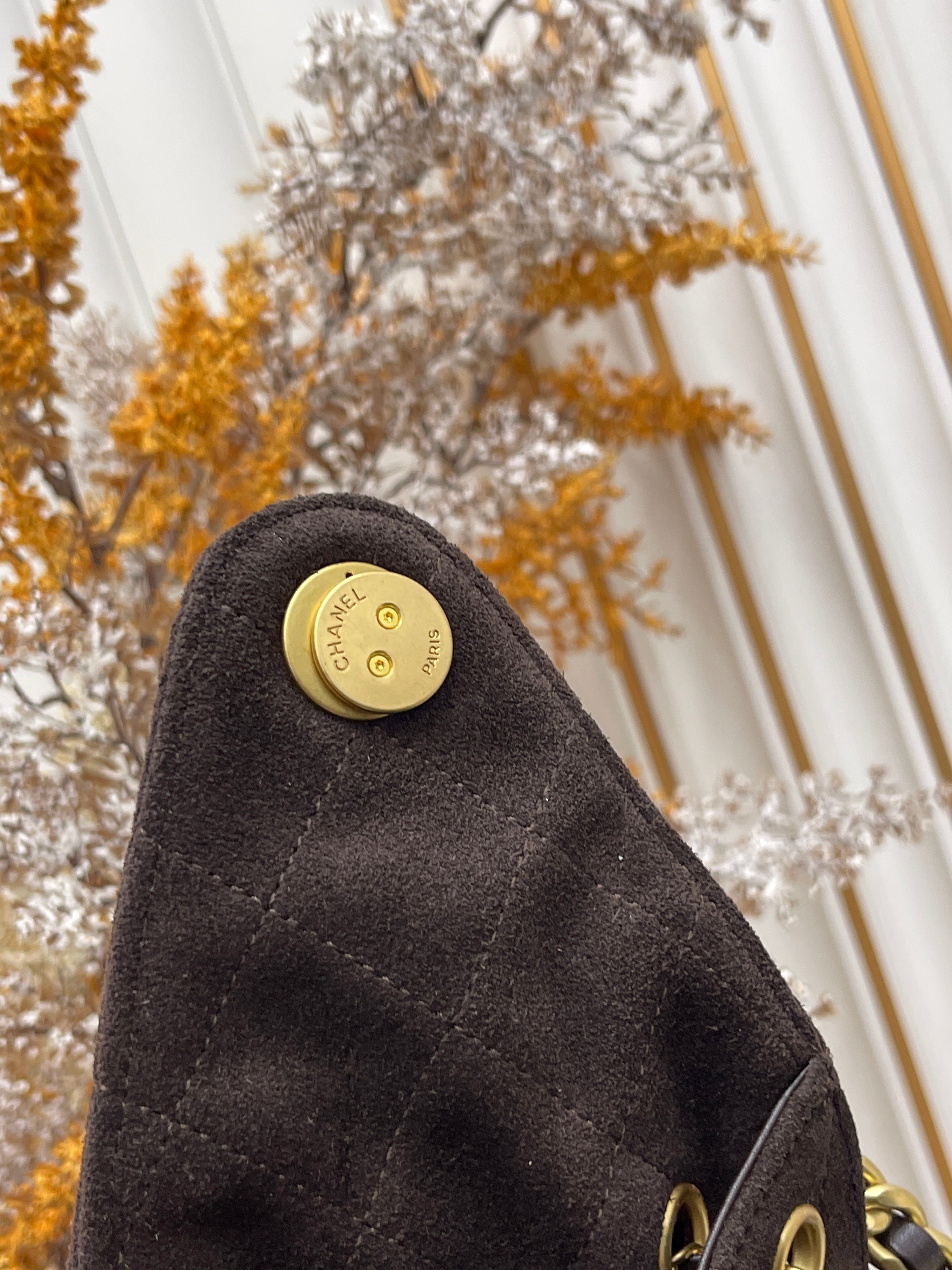Small Hobo Shoulder Bag – Fine Grain Textured Leather, 26×30cm