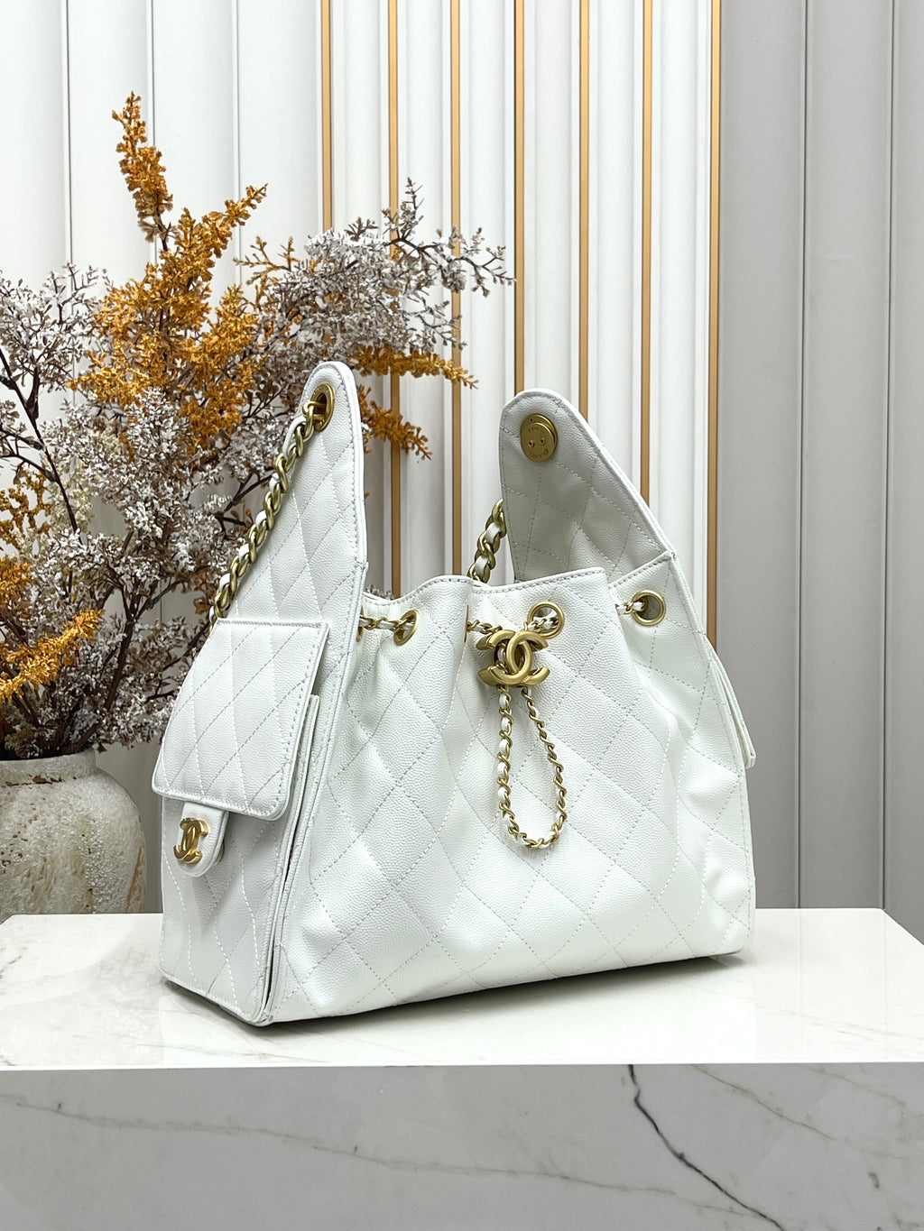 Small Hobo Shoulder Bag – Fine Grain Textured Leather, 26×30cm