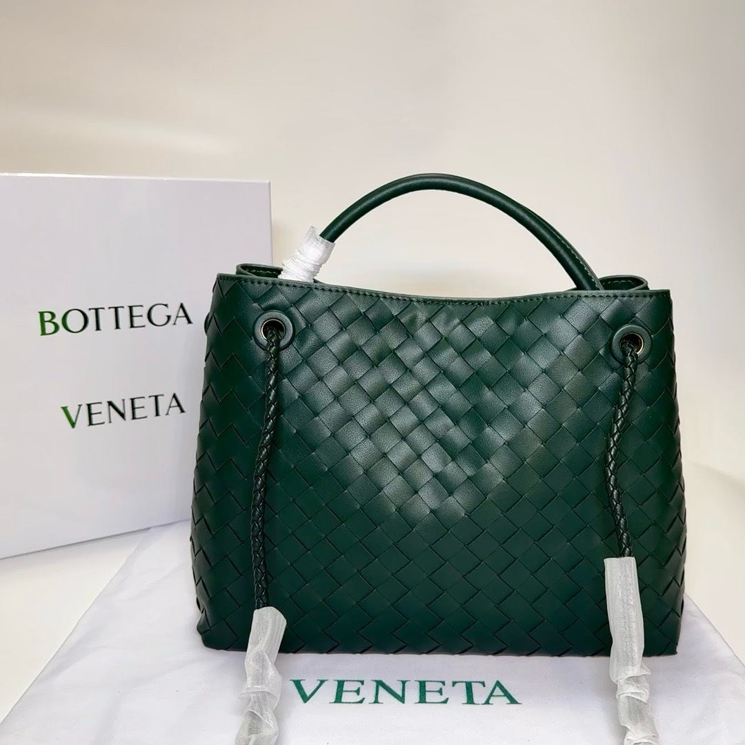 B*V | 23 New Andiamo Handbag