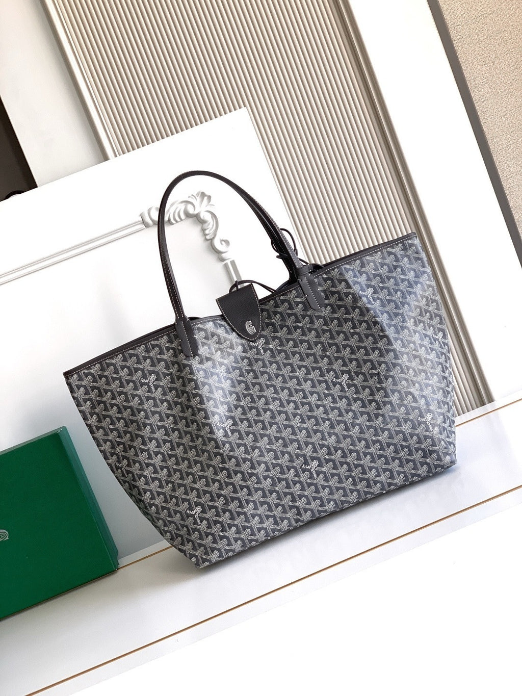 Large Capacity Designer Tote Bag – (Premium Quality )
