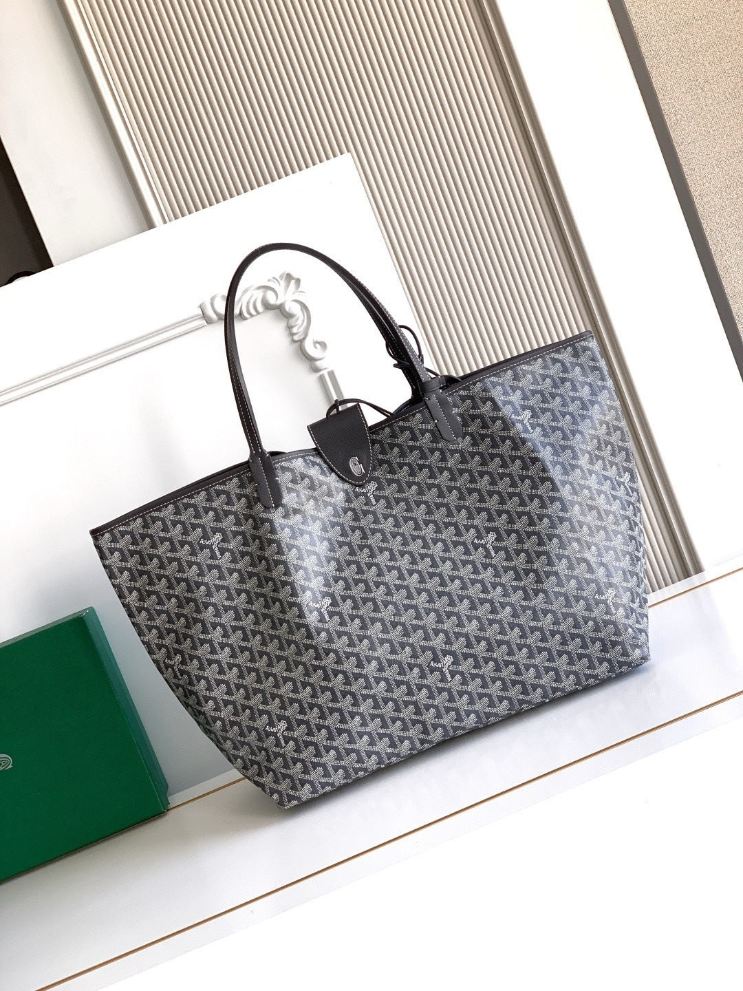 Large Capacity Designer Tote Bag – (Premium Quality )