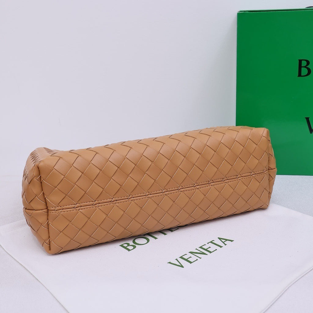 B*V | 23 New Andiamo Handbag