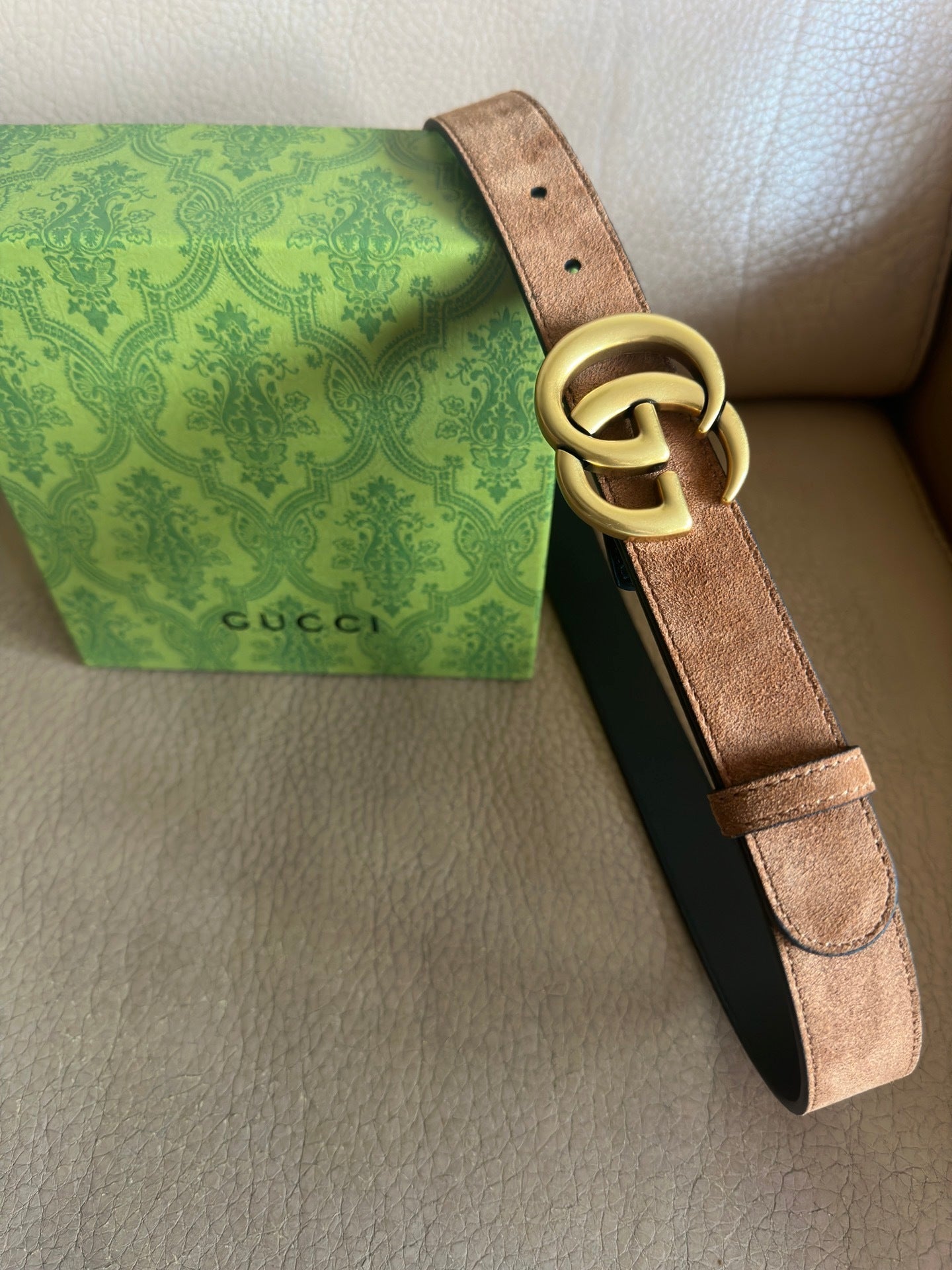 Suede-Finish Leather Belt — Retro Metal Buckle