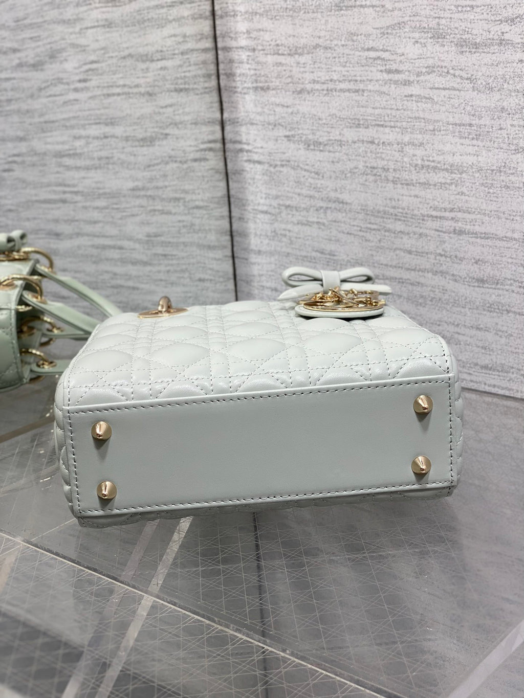 Classic Bow Top Handle Bag 🎀- Premium Quality