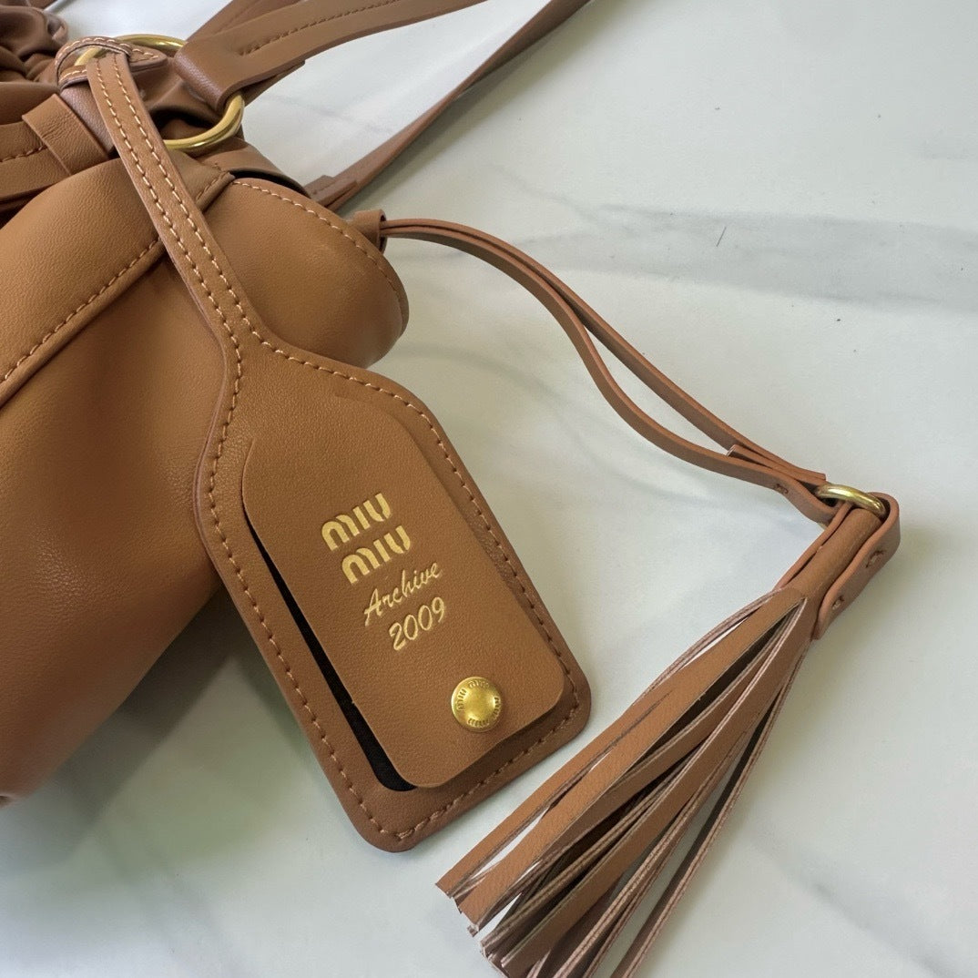 Vintage-Inspired Shoulder Bag