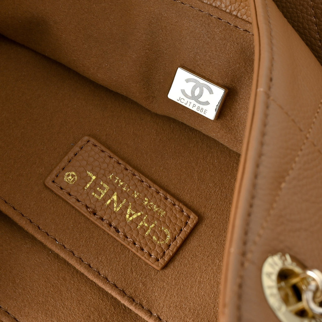 Spring Early Collection Quilted Chain Tote Bag