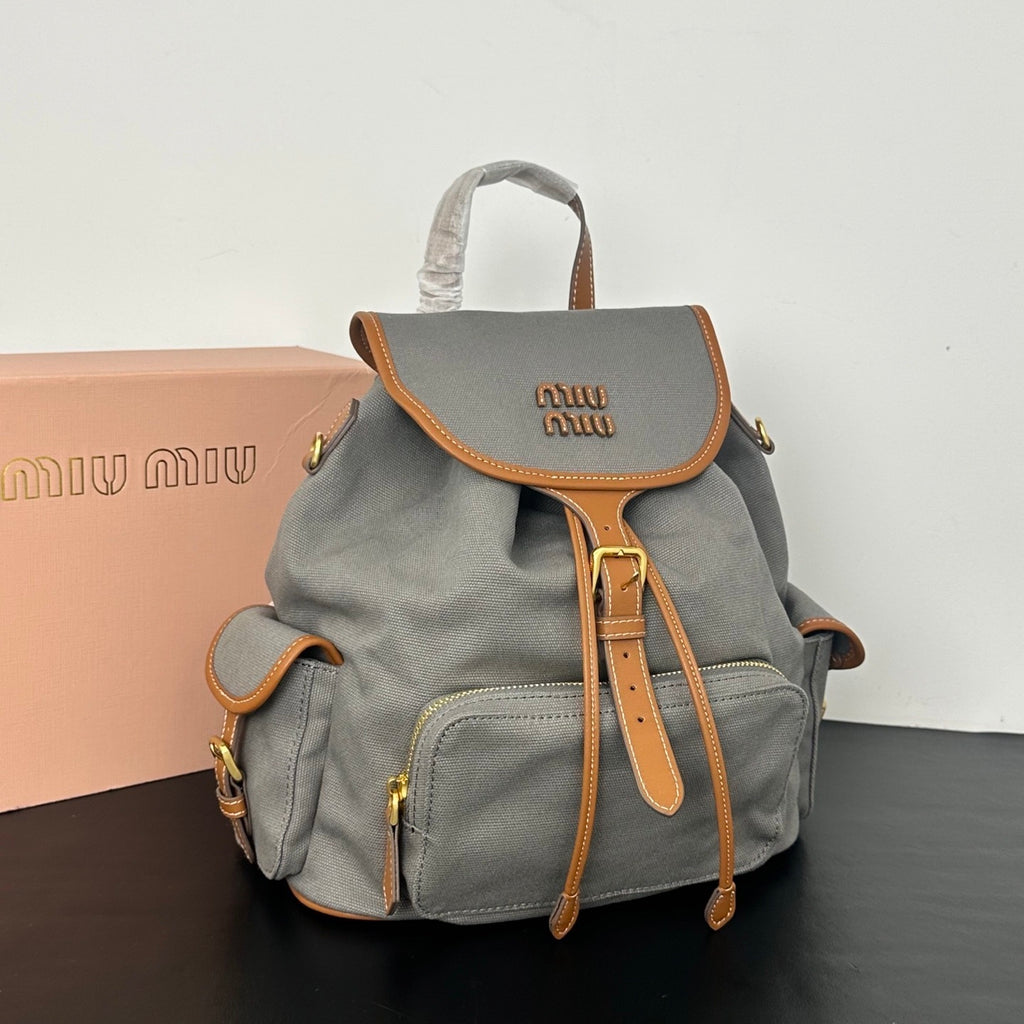 Large Canvas & Leather Backpack – Collegiate Style, 29.5cm