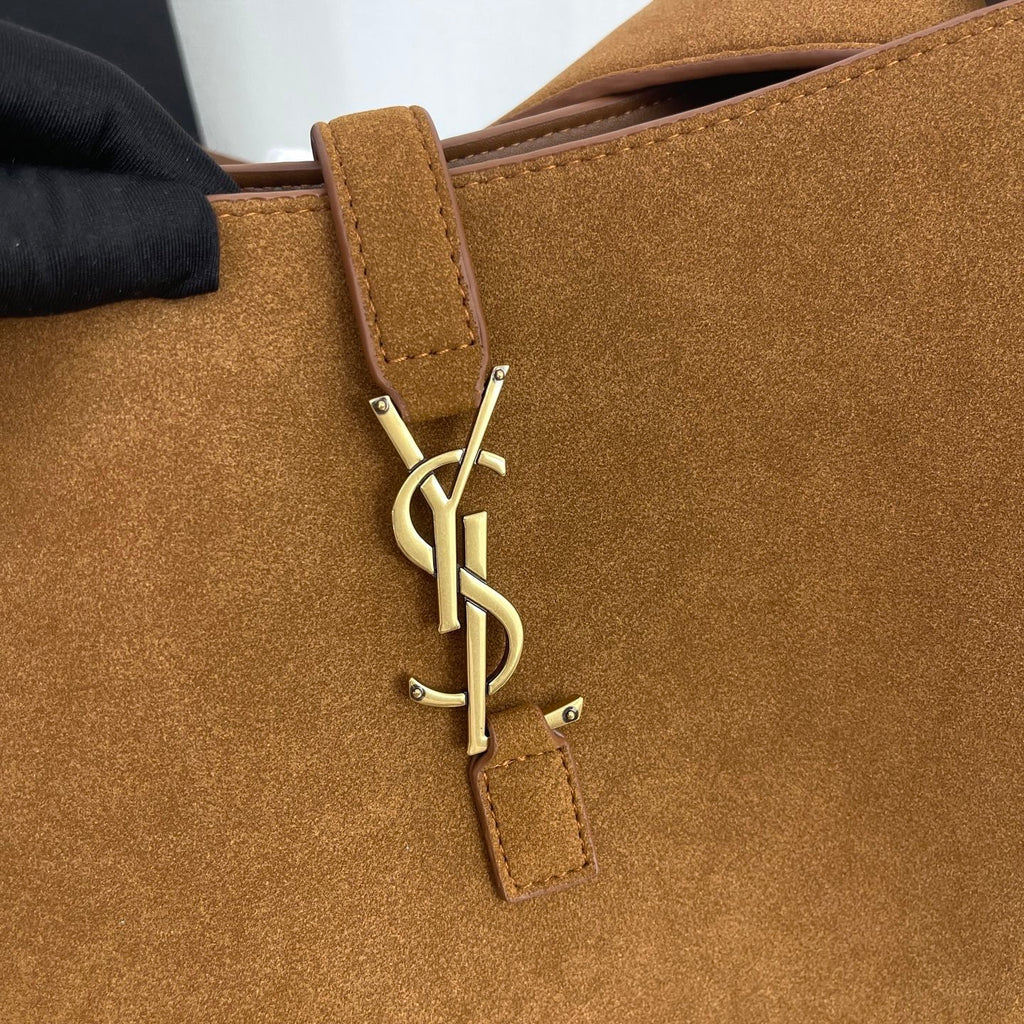 BEA High-Quality Leather Hobo Bag