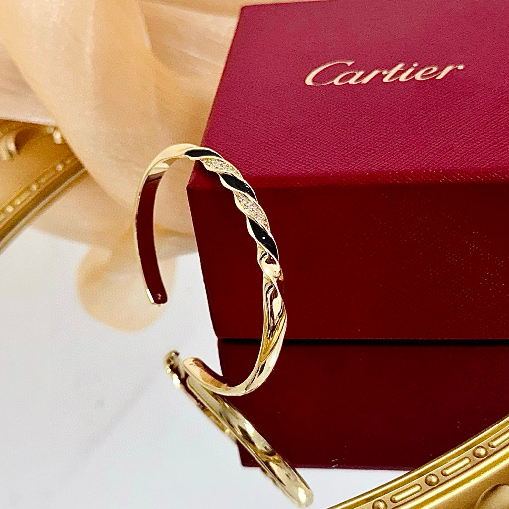 Elegant Diamond-Style Panther Bangle ✨